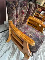 Sofa Saagaun Wood in good condition