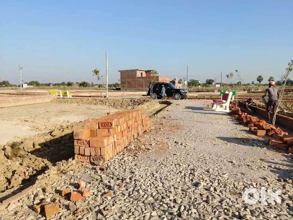 बहुत ही बेहतरीन लोकेशन में सस्ता प्लॉट बैंक लोन केसाथ फ्री रजिस्ट्री