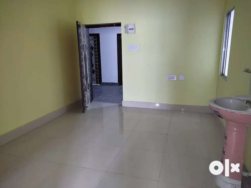Apartment Rent 1Bhk Only Family and Ladies Near Durga Puja Mandap
