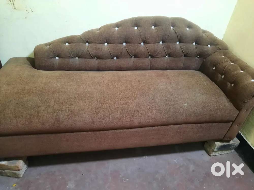 couch are good condition