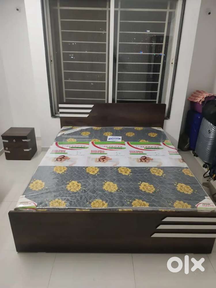 Non Storage Bed 5x6 feet