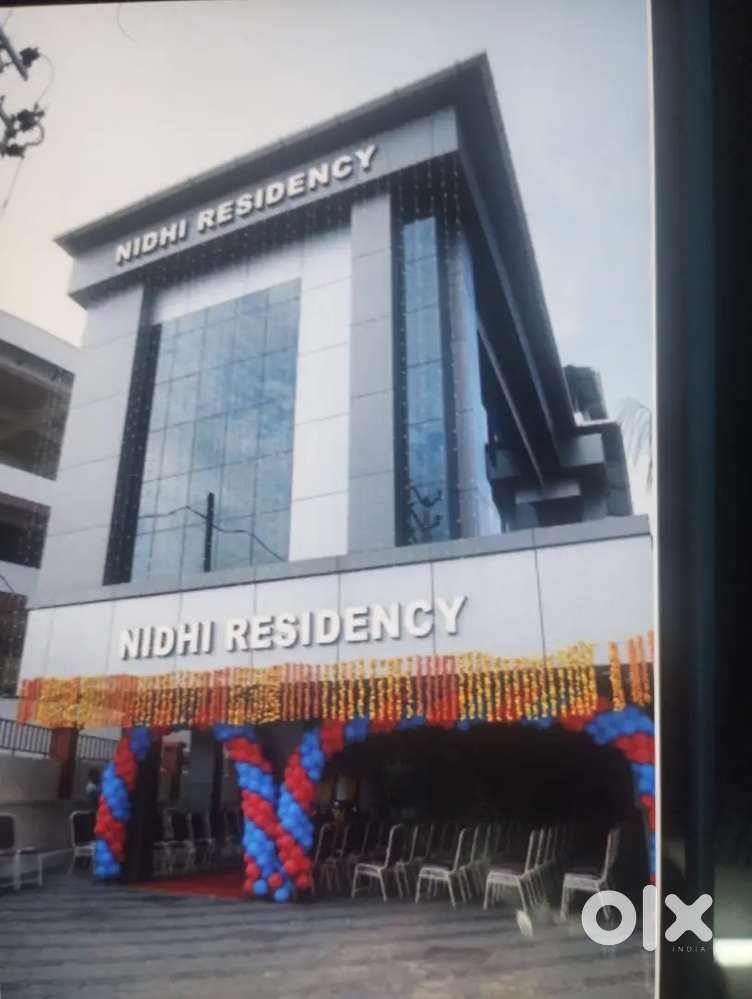 Lady Front office assistant