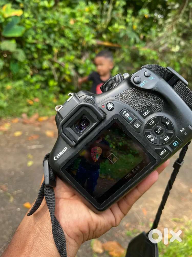 Canon 1300d with 18-55 lens