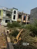 126.5 gaj ka plot hanuban city fes 2 me .gate band society. Cng line