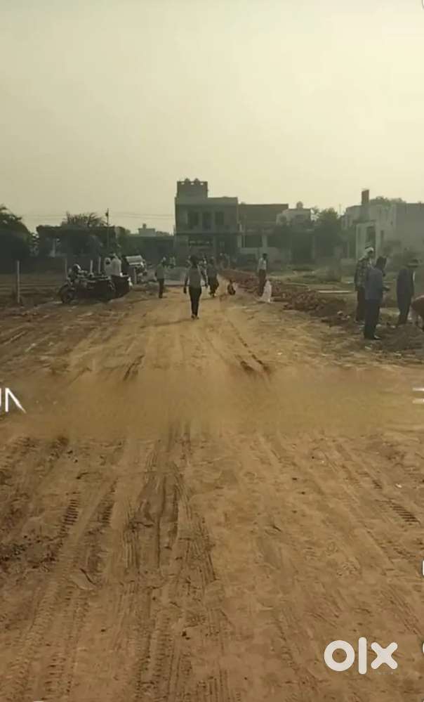 100 gaj plot on main location