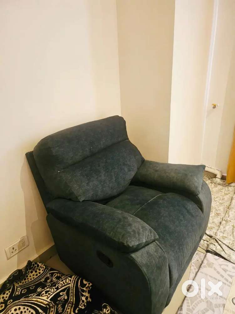 Recliner sofa