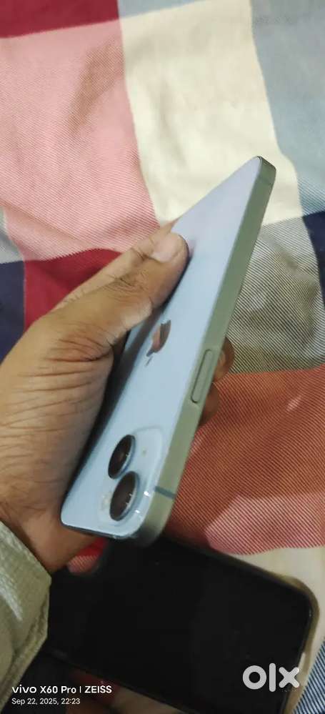 iPhone 14 128 gb all assesories Available