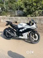 R15 V2 Bike ka colour change ha Bike me koi kami nahi ha