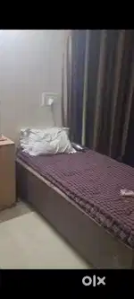 1 Room Available it is the room with the entrance for videos contact