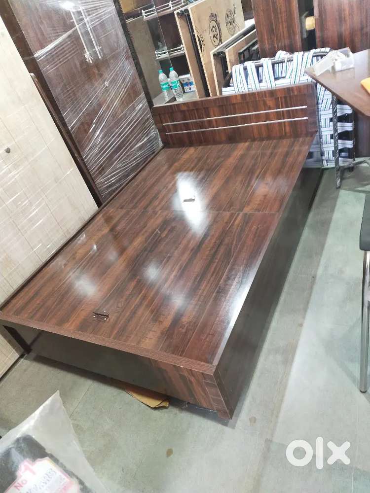 Bed new size 6/4 bechana he
