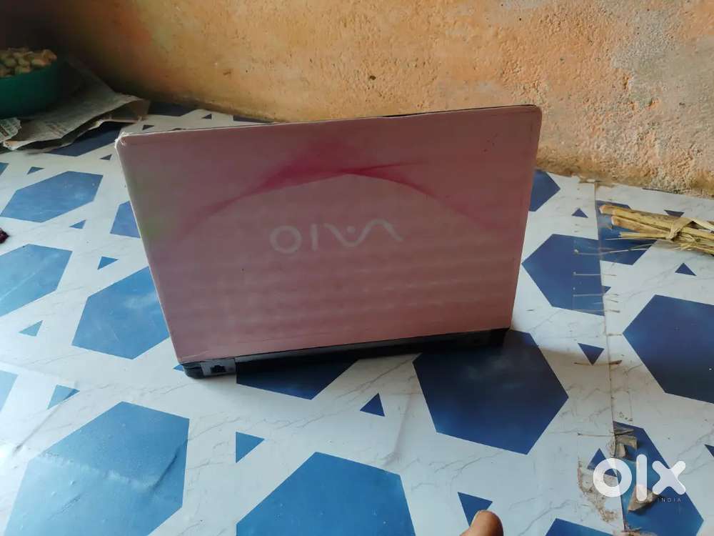 DELL LAPTOP.   Very good condition