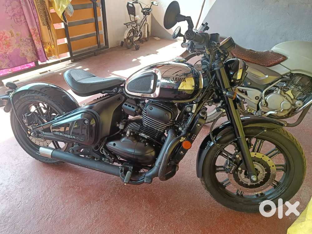 Brand new Jawa Bobber 42 limited used single handed