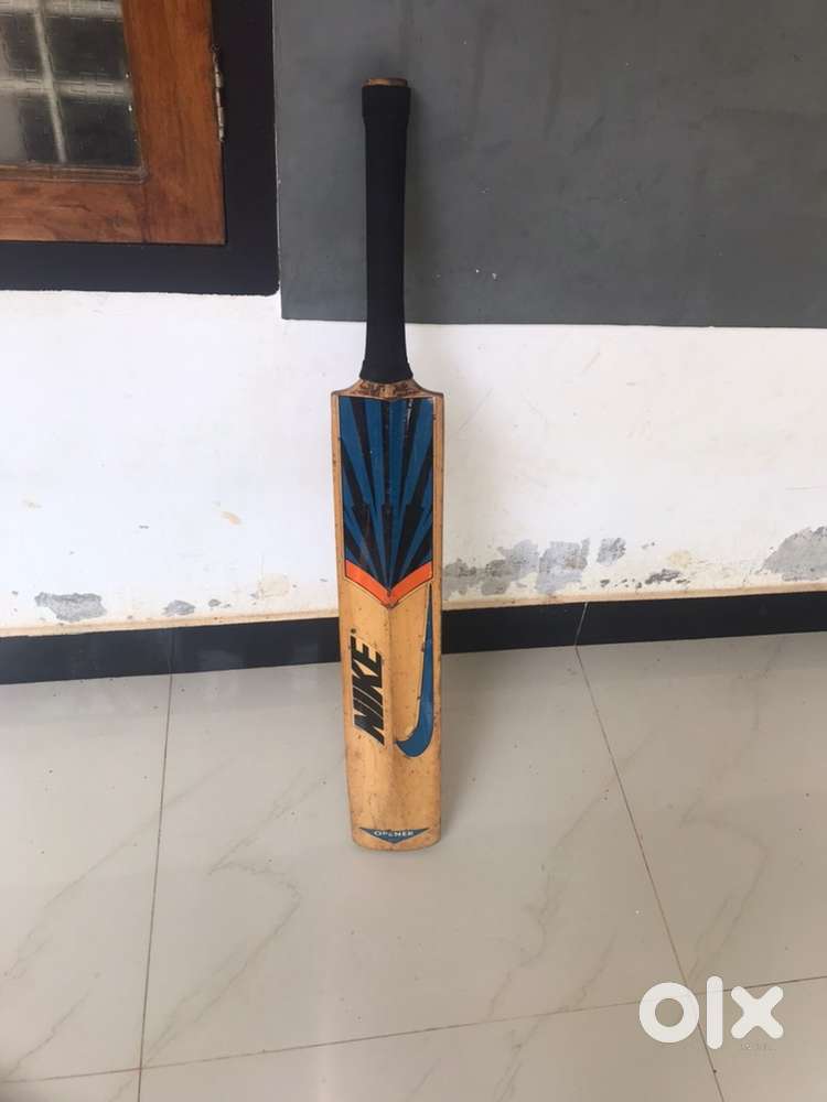 CRICKET BAT
