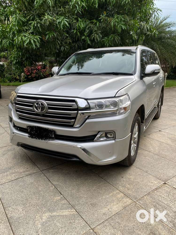 Toyota Land Cruiser 2010 Diesel Well Maintained
