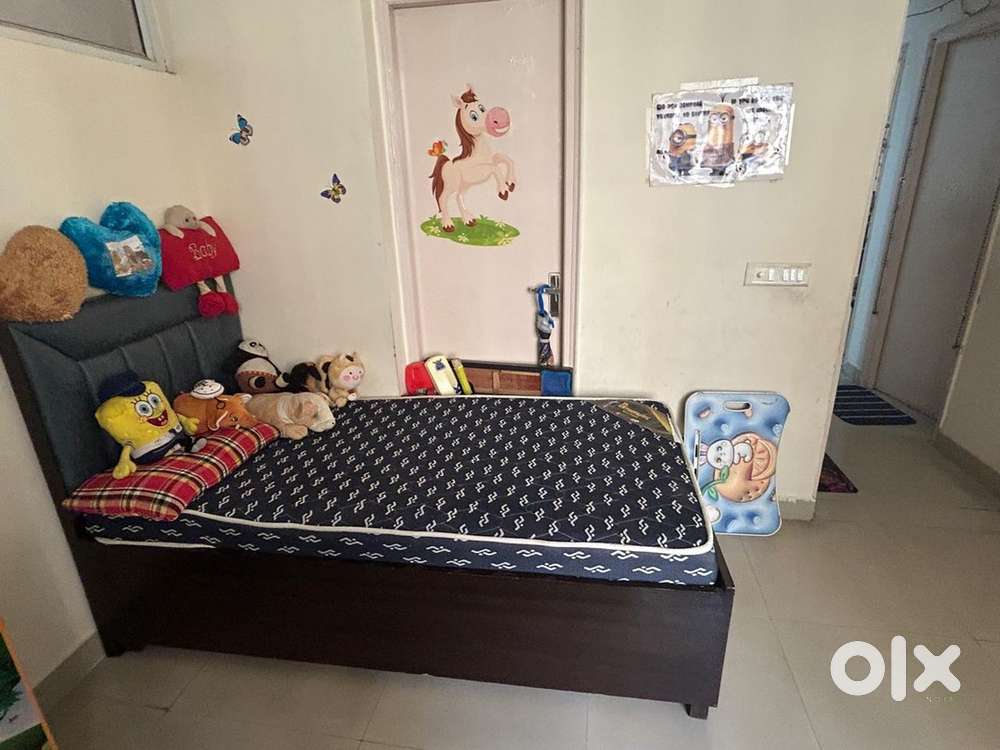 Kids Single bed with storage and matress - unused