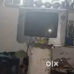 Akai ka T v he