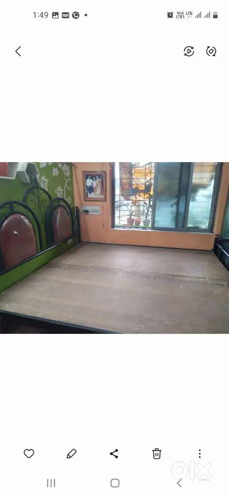 Rode iron Bed 6/7 and dressing table