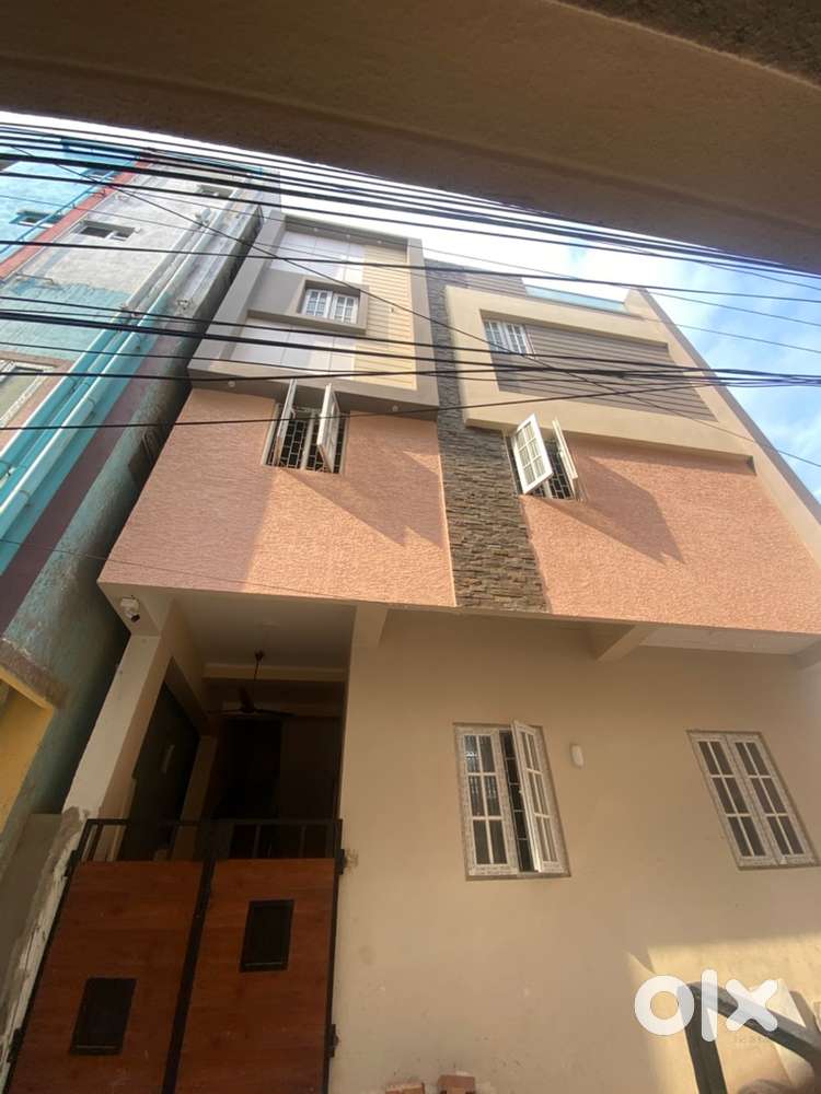 3 furnished bedroom with shared Kitchen