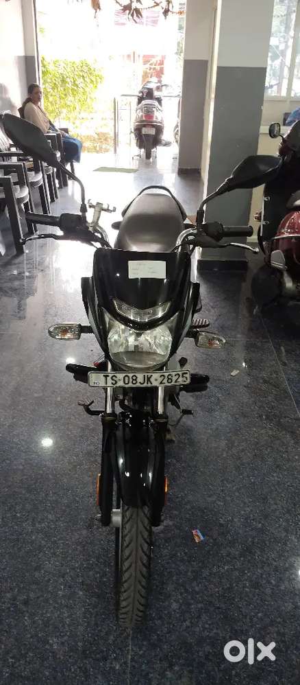 Bajaj platina 2022 model black color in exellent condition