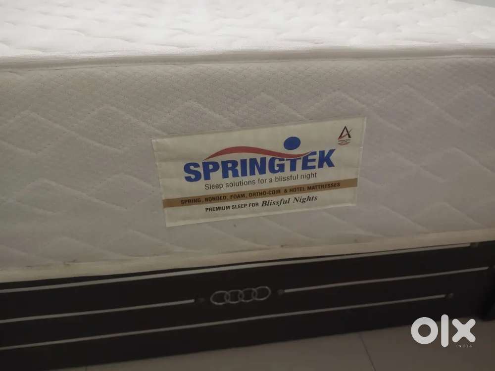 Queen Size (78*60) Springtek Mattress in excellent condition