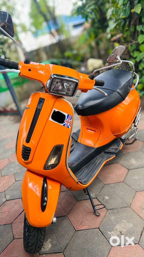 Vespa (2015 Model) – Good Condition