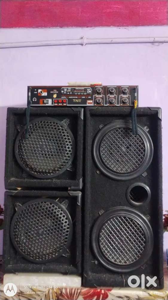 8 Inch Speakers With Cabinate And Amplifier and Remote Also