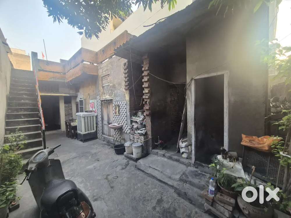 125 Gajj house in Porsche Area