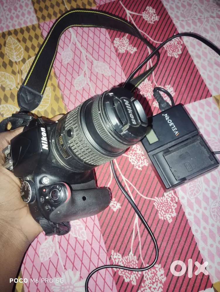 Nikon d3300 and charger or memory card and battery