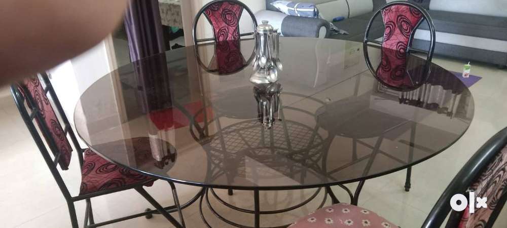 Dining table, glass type