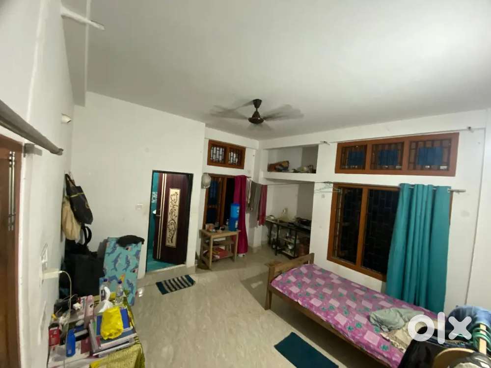 Room for rent for students and couples