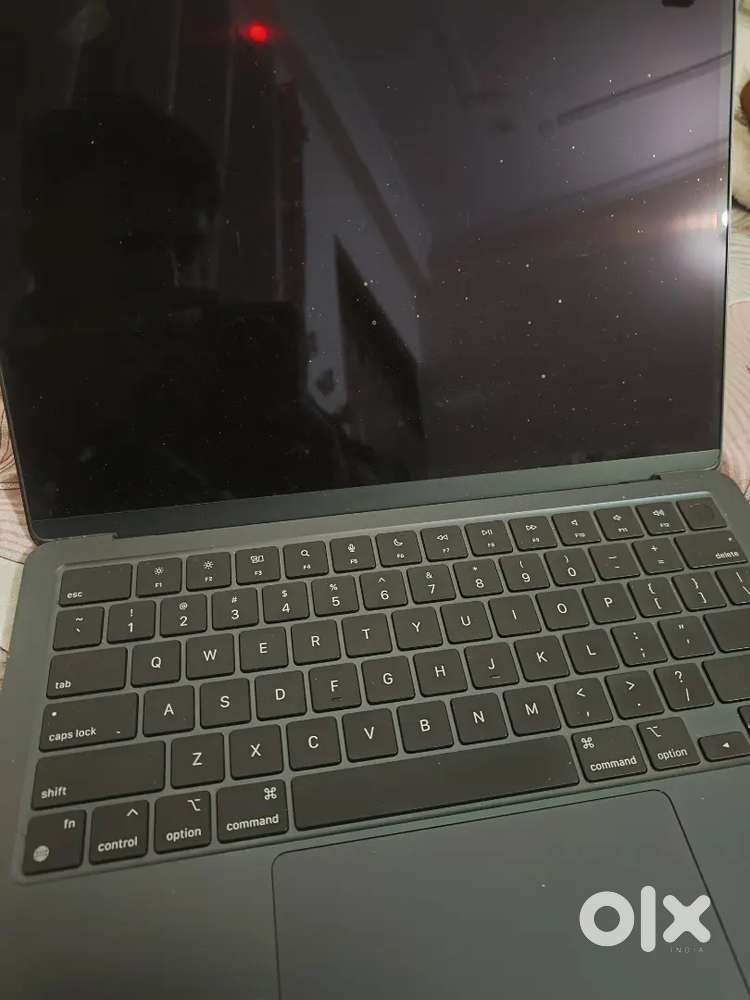 MacBook m2 air 3 saal warranty