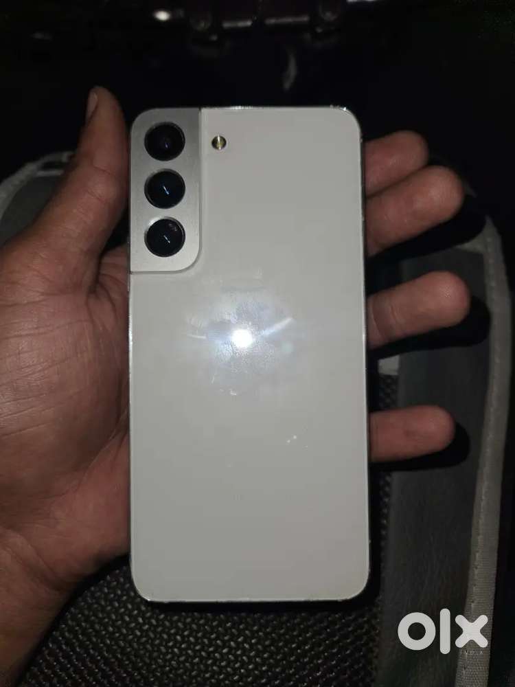 Samsung s22 8 128 100% condition