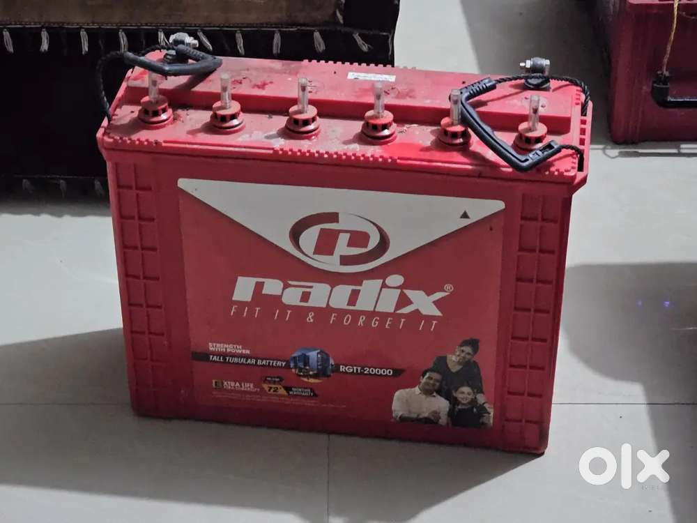 200 Ah battery. 3 month old only. 5 year warrnty.