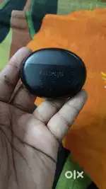 OnePlus Nord Buds 3 Pro With right side ear bud and case