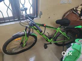 Schnell holts 007 Mountain Gear adult bicycle with dual disk brakes