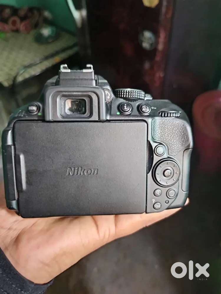 Nikon D5300 Good Condition with lens 55-200 Vr ll