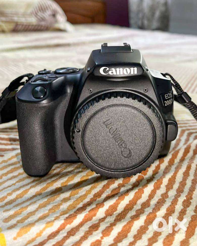 Canon 200d mark ii + Full set of accessories at low price