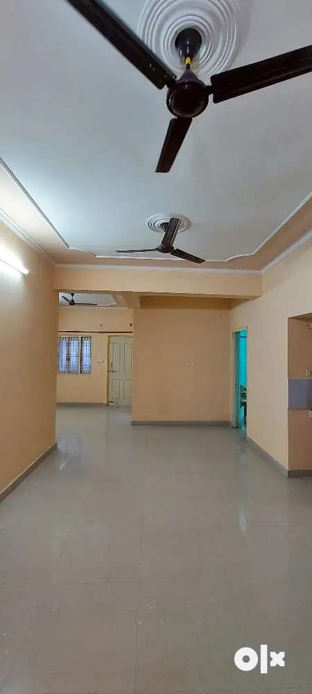 Singh Property 2 BHK Flat Rent In Apartment Near Apex Hospital DLW VNS