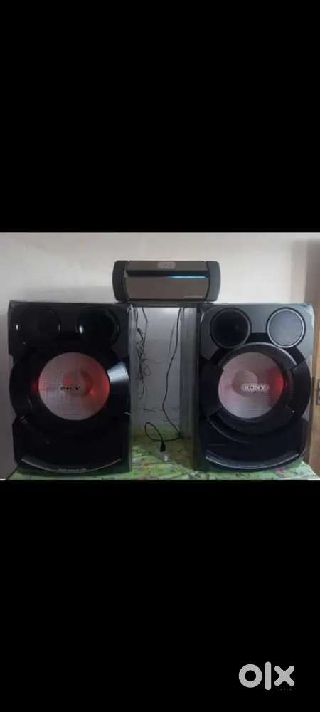 SONY SHAKE X7D AMPLIFIER WITH ORIGINAL REMOTE