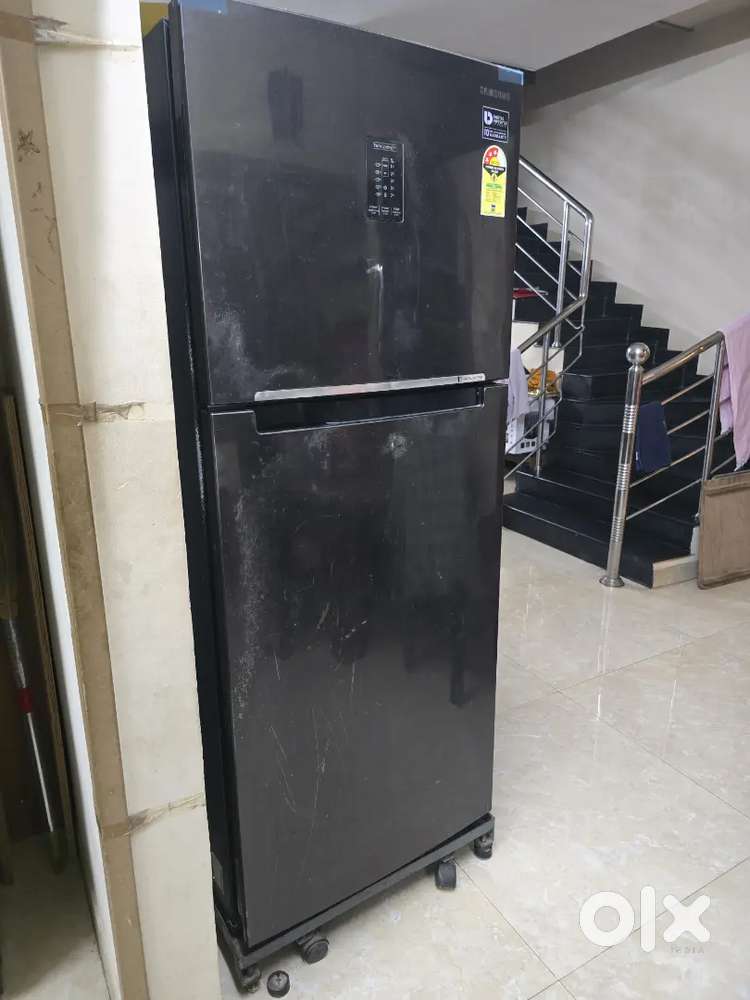SAMSUNG FRIDGES