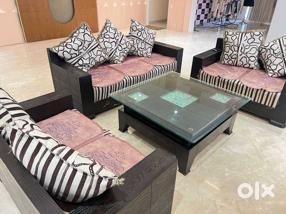 SOFA SET WITH TABLE