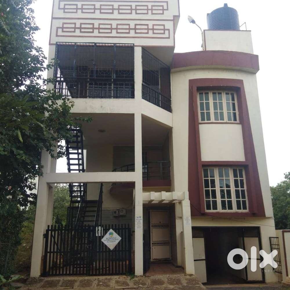 3 Bhk Fully Furnished Duplex Villa available for Rent