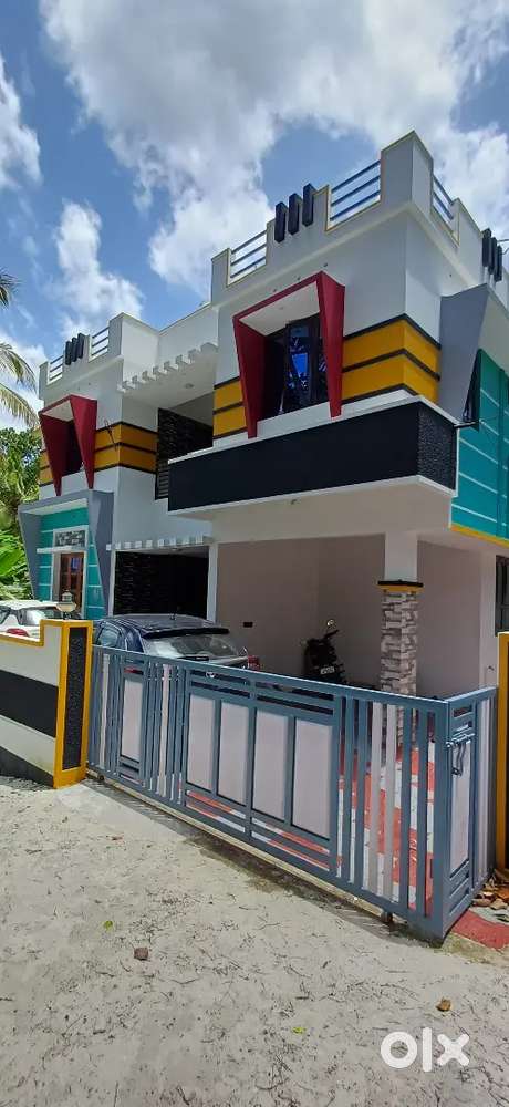 4.5 cent few year old house for sale at sreekariyam chenkotukonnam