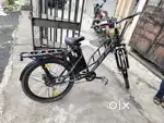 Ye meri electrical cycle hai jo mey bechan chta hu model 7.2025 hai