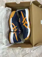 Asics Upcourt 5 shoe