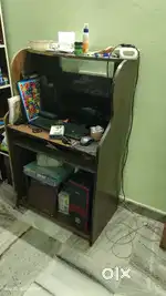Computer table