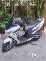 aprilia sxr 160 (2023)