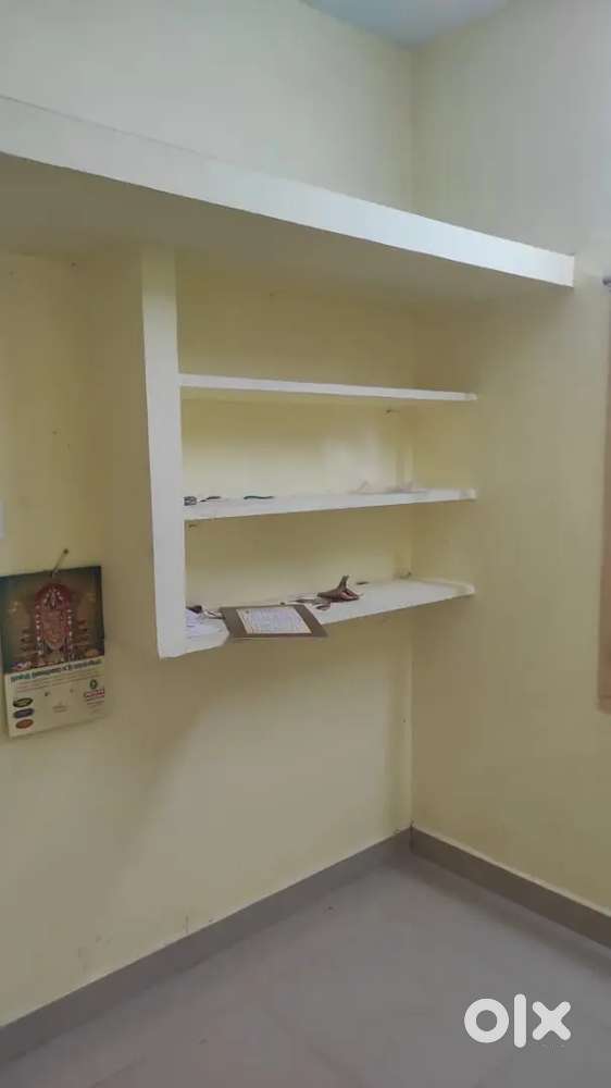 Single Bkh with kitchen for rent