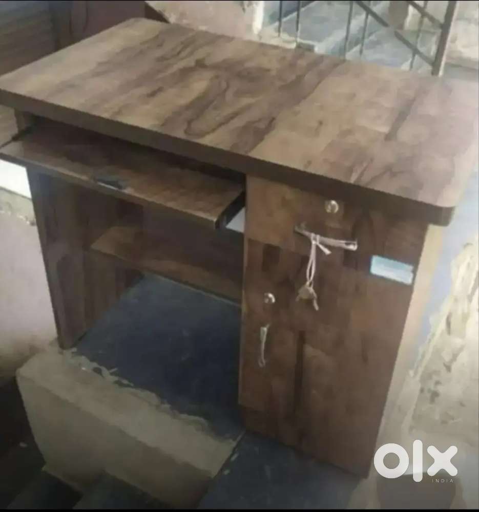 Wooden computer laptop table.Call me Directly