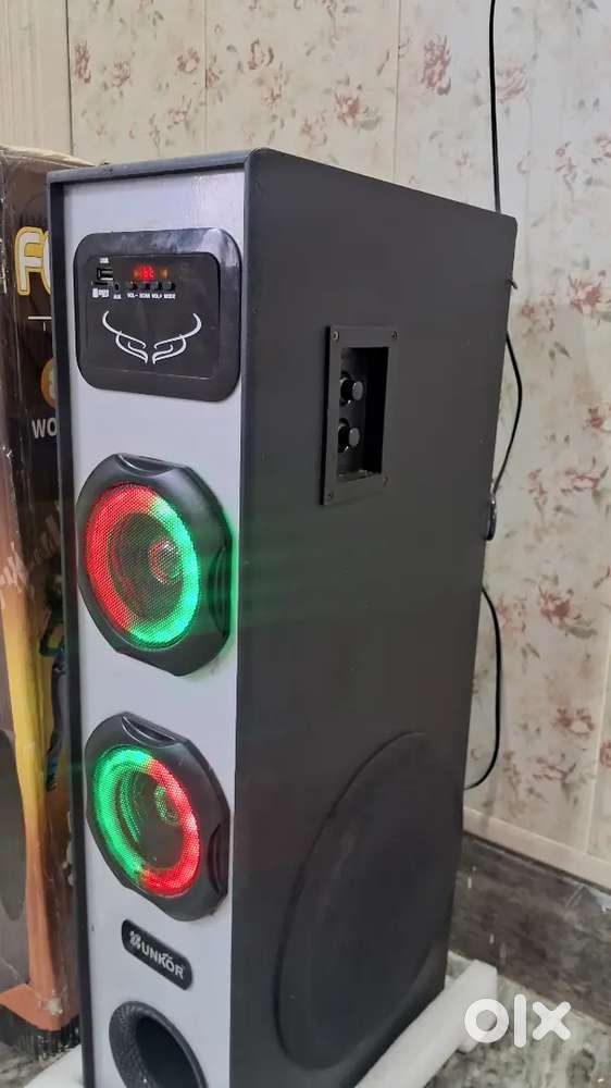 TOWER SPEAKER 1 MONTH USED 1 YEAR GURANTEE